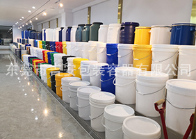 日韩本操逼视频吉安容器一楼涂料桶、机油桶展区